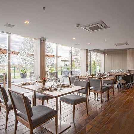 Suryaa Hotel Pinhais, Curio Collection By Hilton Bagian luar foto