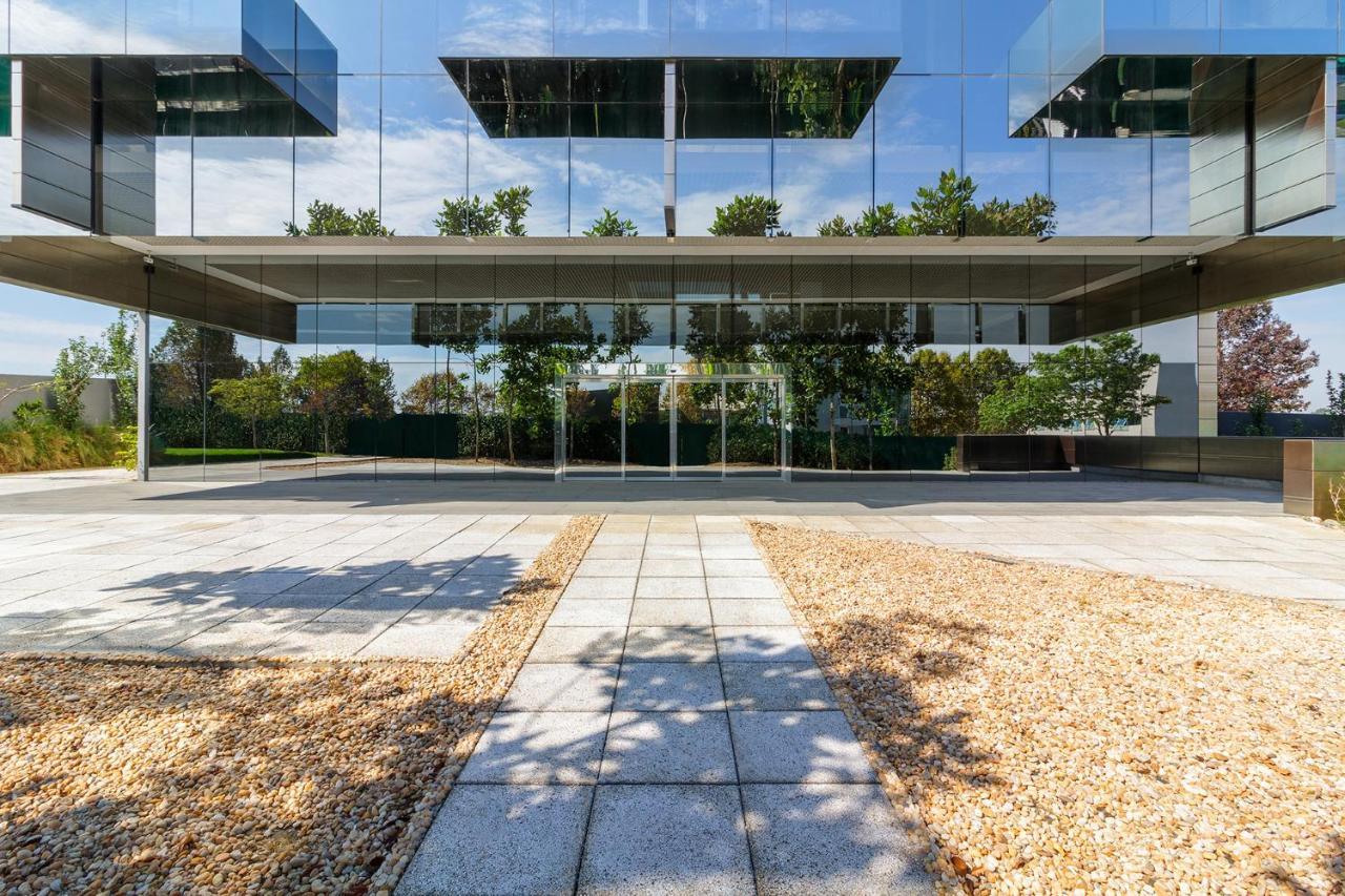 Suryaa Hotel Pinhais, Curio Collection By Hilton Bagian luar foto