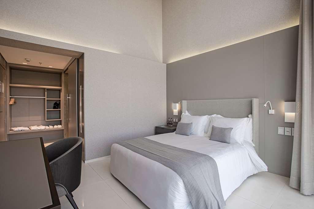 Suryaa Hotel Pinhais, Curio Collection By Hilton Ruang foto
